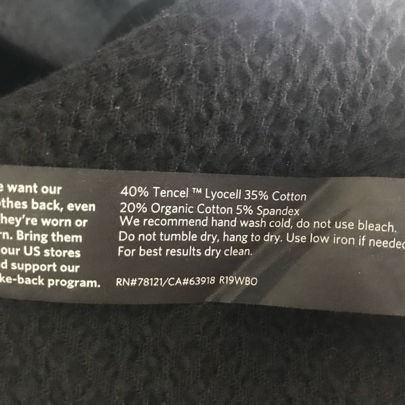 Skinz at Runway long vest with fur trim and lining. Worn once. Slight defect. - Picture 9 of 9